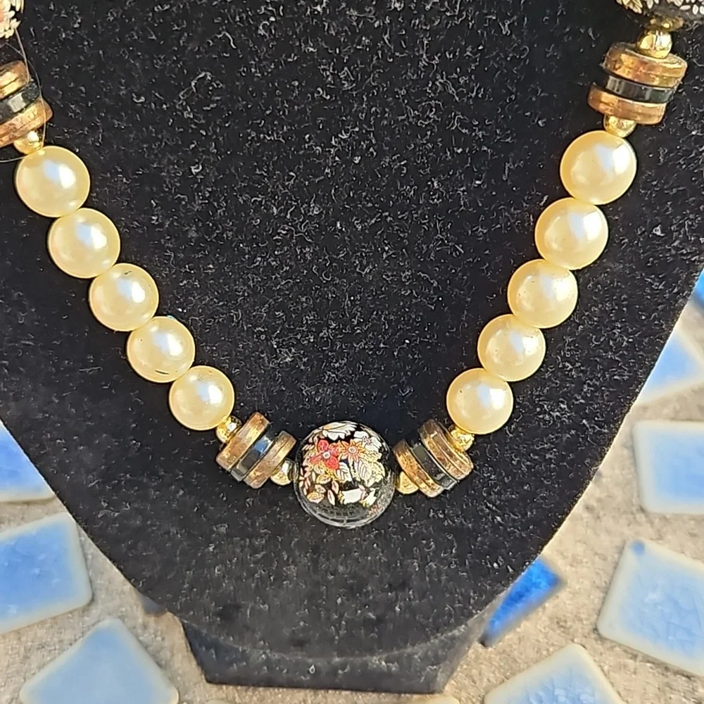 Faux Pearl Lucite Flowered Black Beads Necklace